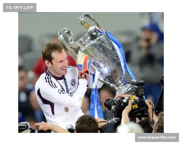 捷克门将职业生涯回顾与辉煌成就盘点解析